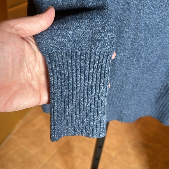 A.N.A. A New Approach V Neck Blue Knit Sweater Size PS - Picture 5 of 8